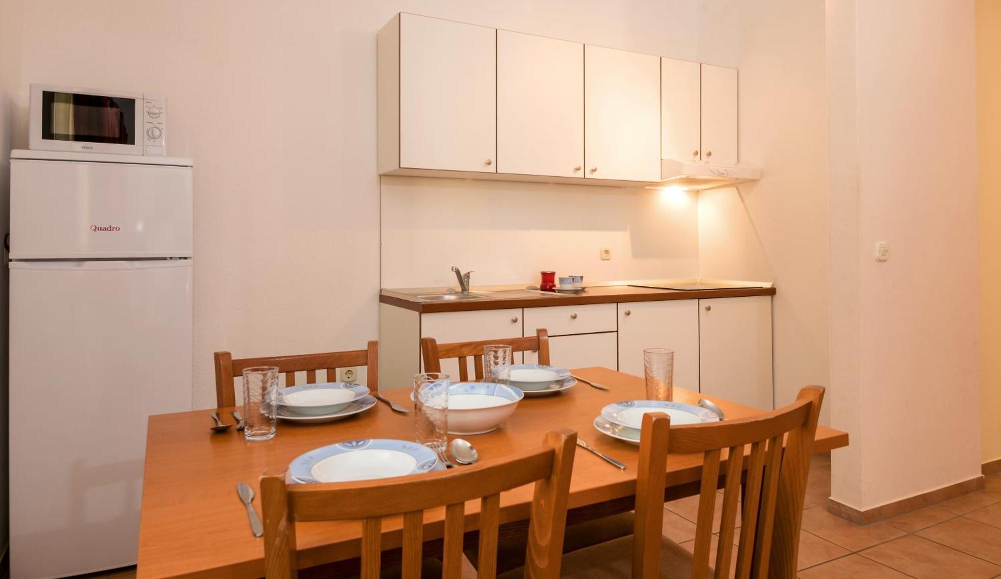 Apartments Vila Adrijana & Fitness Studio Wolf Bv Baška Voda Exteriör bild