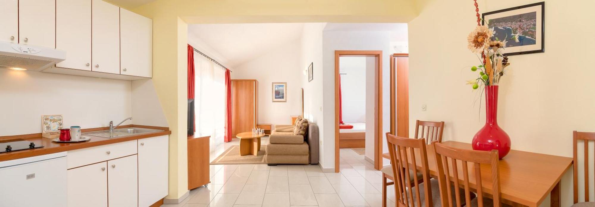 Apartments Vila Adrijana & Fitness Studio Wolf Bv Baška Voda Exteriör bild