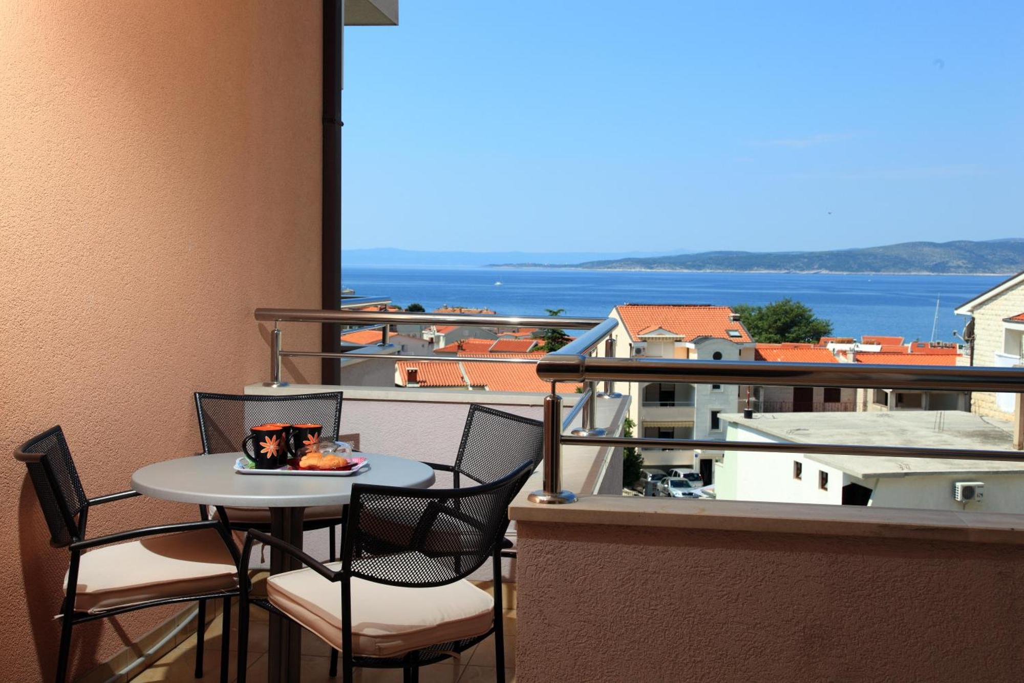 Apartments Vila Adrijana & Fitness Studio Wolf Bv Baška Voda Exteriör bild