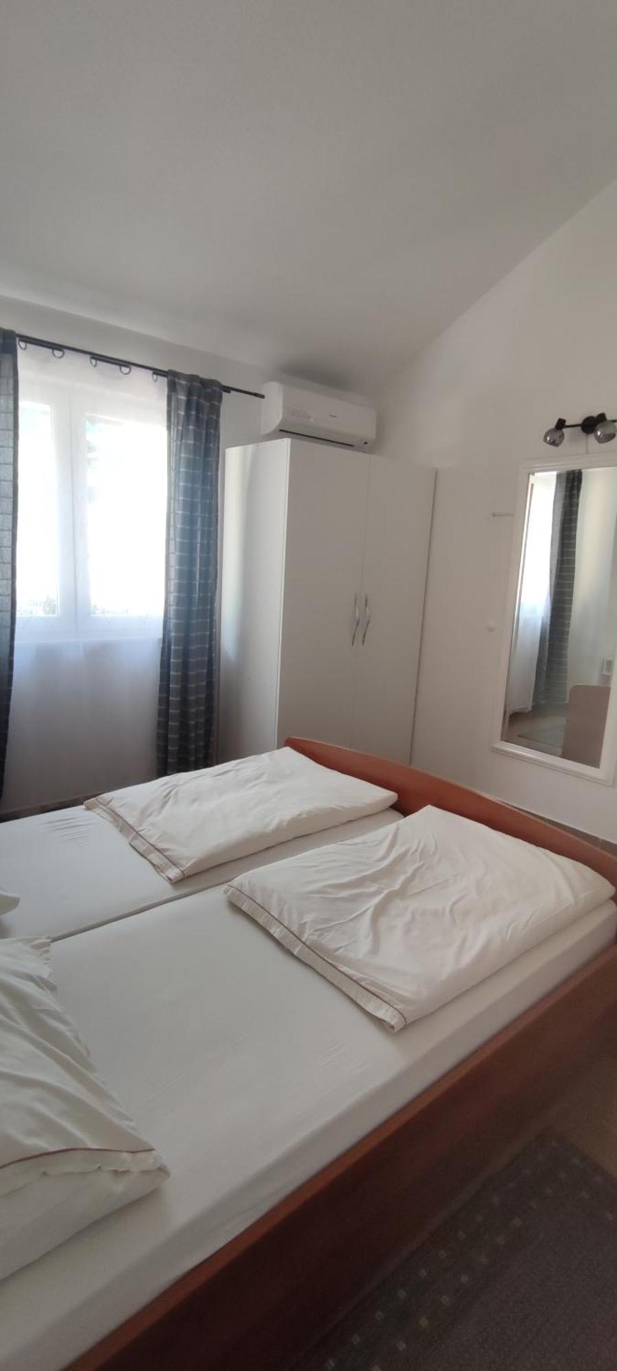 Apartments Vila Adrijana & Fitness Studio Wolf Bv Baška Voda Exteriör bild